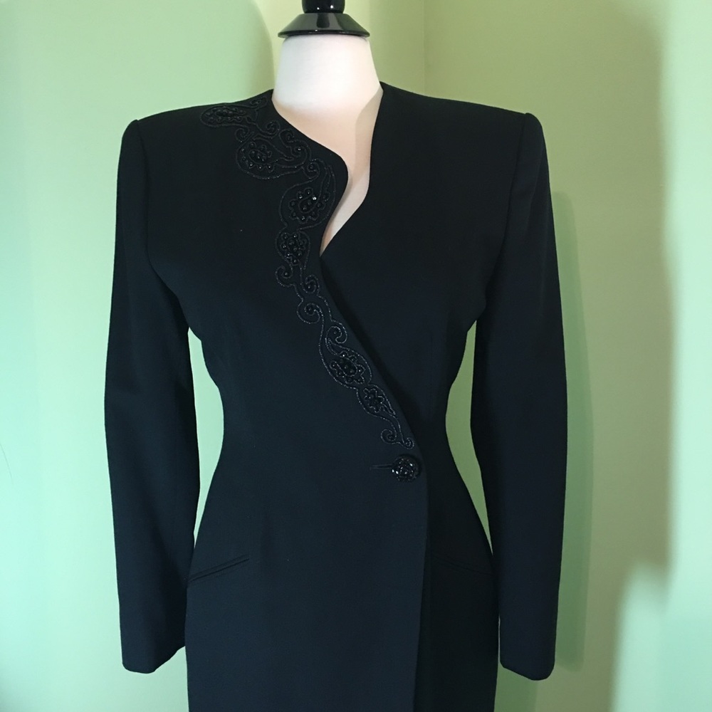 Elegant vintage beaded black cocktail dress.🍸